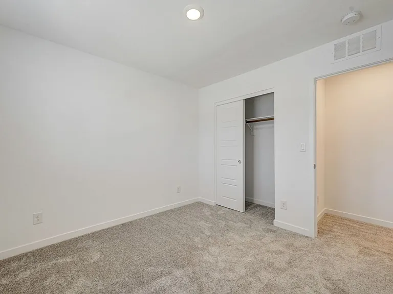 10772 Paget Ct — Photo 30