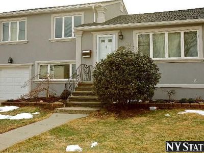 578 S Bayview Ave, Freeport, NY, 11520