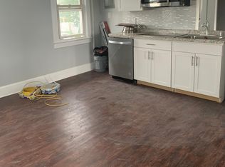 24 Rave St FLOOR 2, Hicksville, NY 11801