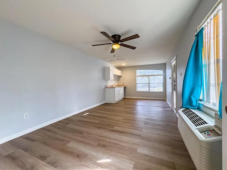 102 Mango Dr #FRONT — Photo 10