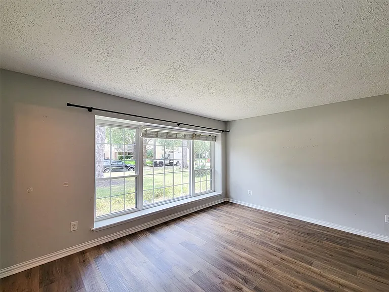 8123 Sunny Ridge Dr — Photo 5