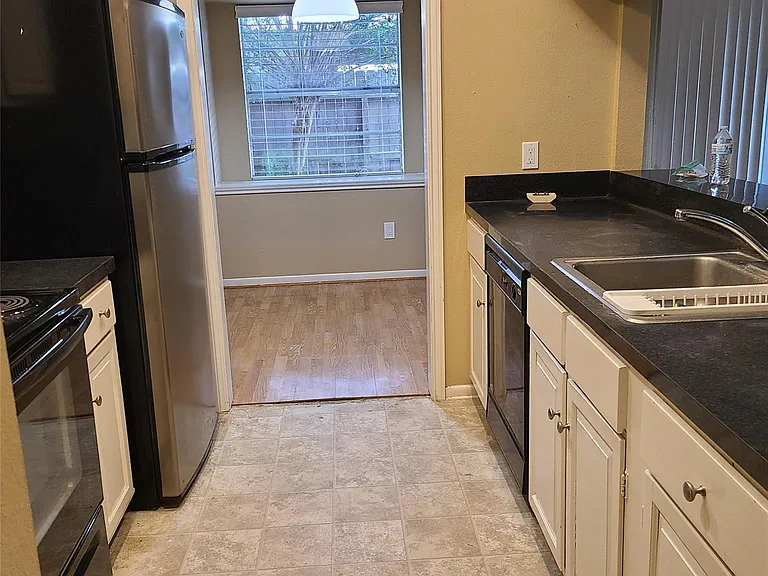 14389 Misty Meadow Ln — Photo 4