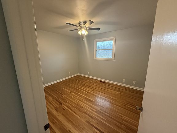 5th image of 2600 Dixon Dr Unit B