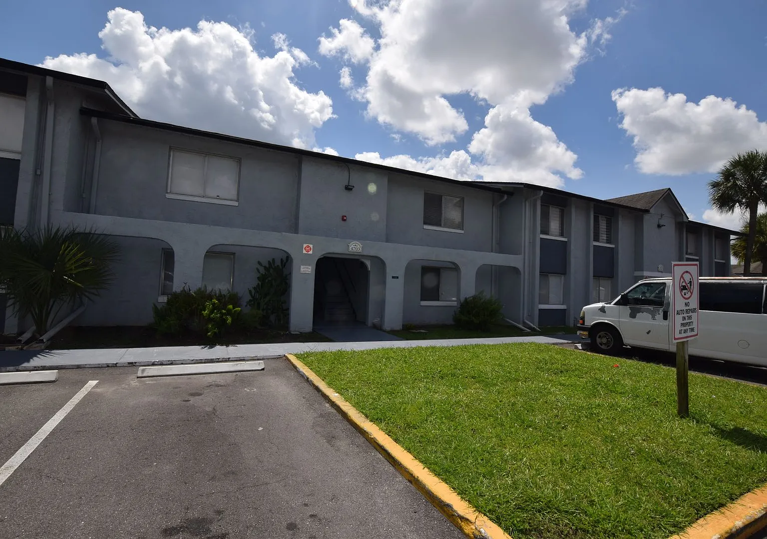 1 Bedroom, 1 Bath Condo For Rent at 4703 Texas Avenue South #A Orlando, FL 32839 — Photo 4