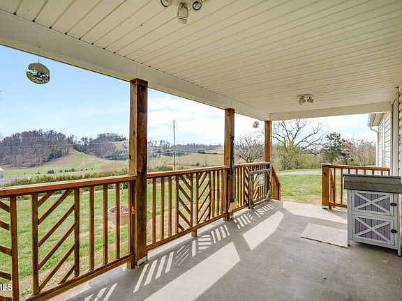 2nd image of 7185 Snapps Ferry Rd