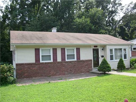 3rd image of 555 South St