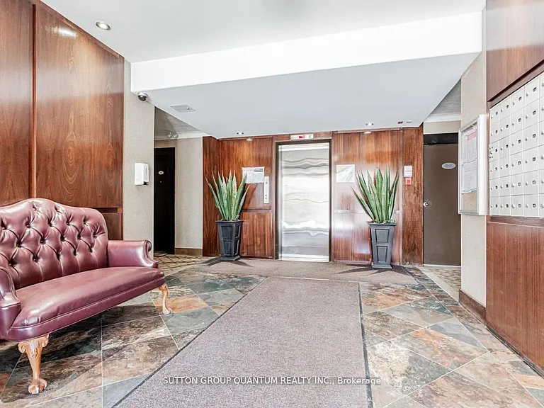 2550 Bathurst St #218 — Photo 4