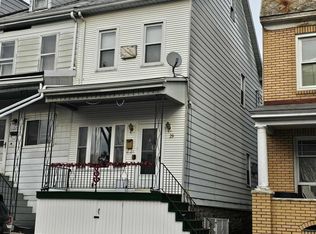29 S Maple St, Mount Carmel, PA 17851