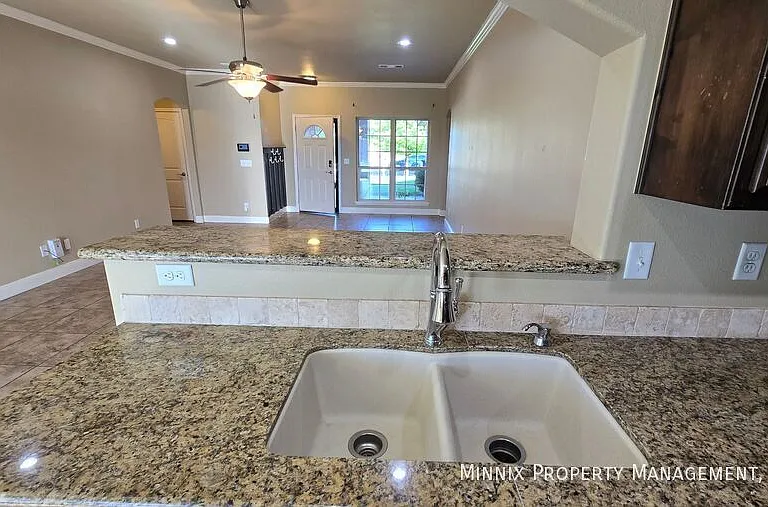 7401 Beeson St — Photo 4