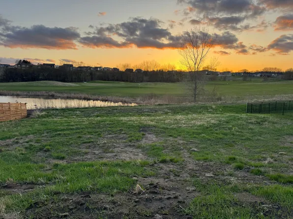 347 Highlands Ave, Zumbrota, MN 55992