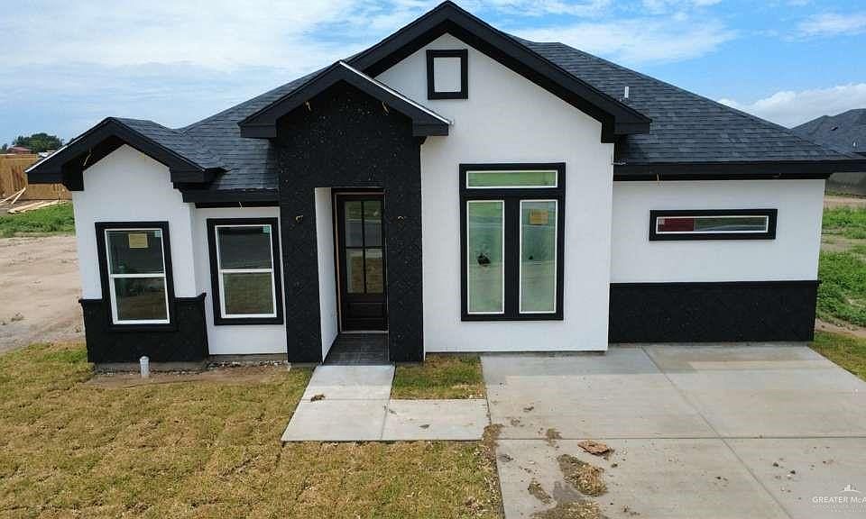 2nd image of 445 Padre Rd