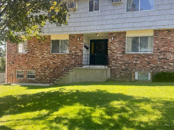 711 Black Rock Tpke APT 1, Fairfield, CT 06825