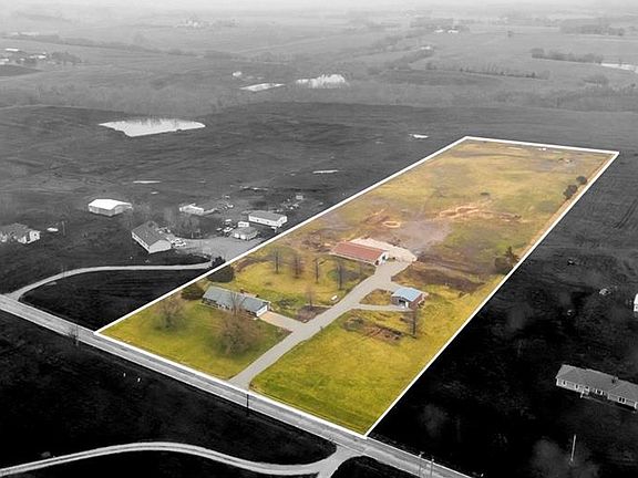 3rd image of 19455 Edgerton Rd