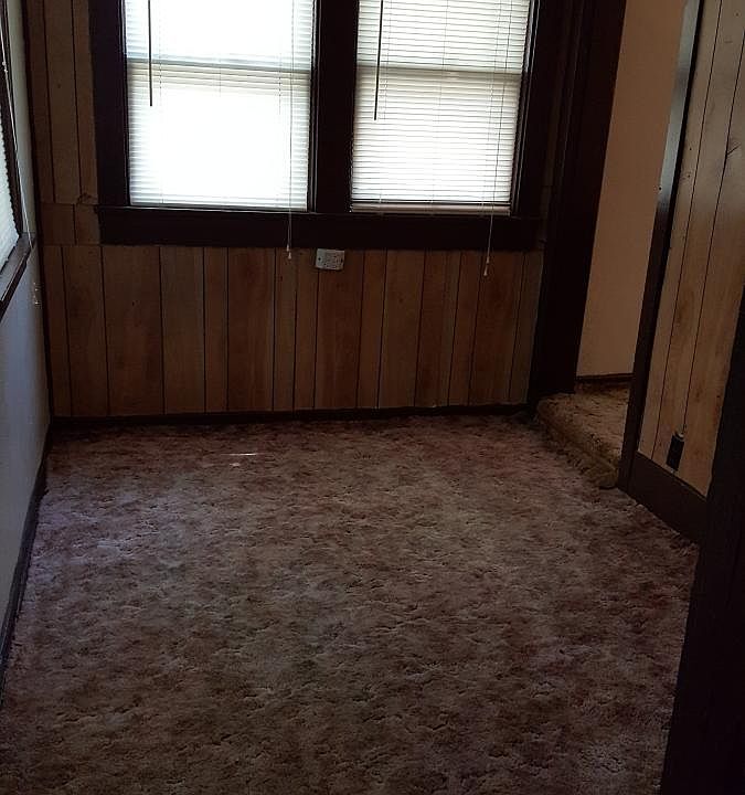 2nd image of 502 Neosho St APT 2