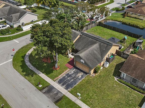 4th image of 5160 NW 85th Avenue