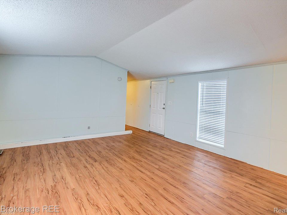 17101 Kropf Ave, photo 8