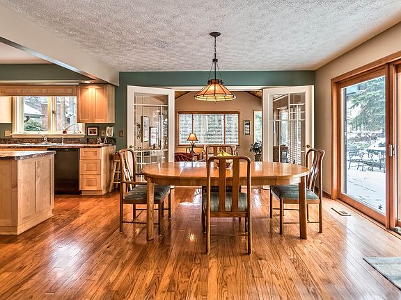3rd image of 20 Market Ct