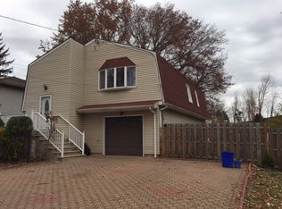 98 Howard Ave, Edison, NJ 08837