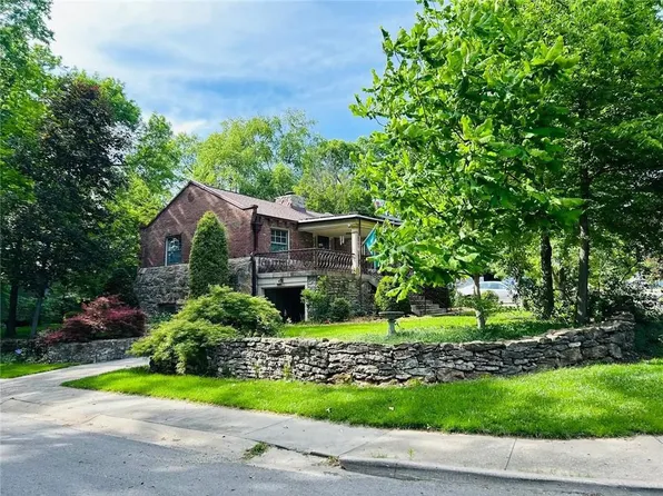 4708 Rockhill Rd, Kansas City, MO 64110