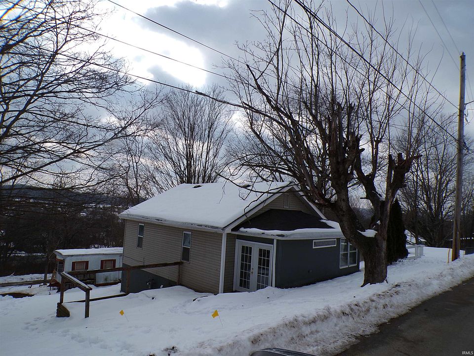 1st image of 327 W Thornton St