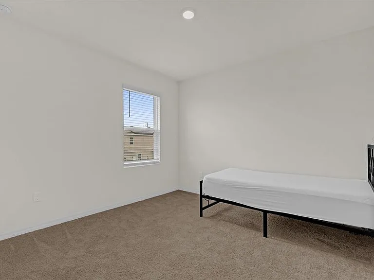 1444 Berry Ln — Photo 23