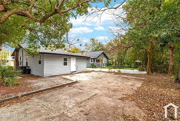352 Golfair Blvd — Photo 14