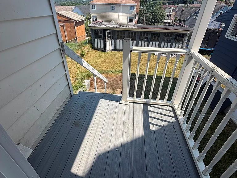 493 Madison St — Photo 11