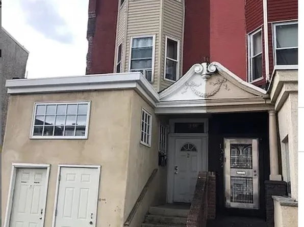 1320 N 52nd St, Philadelphia, PA 19131