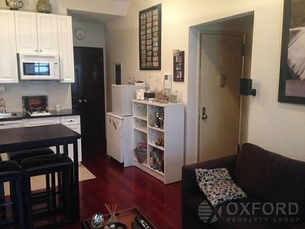 2nd image of 161 W 95th St APT 3F
