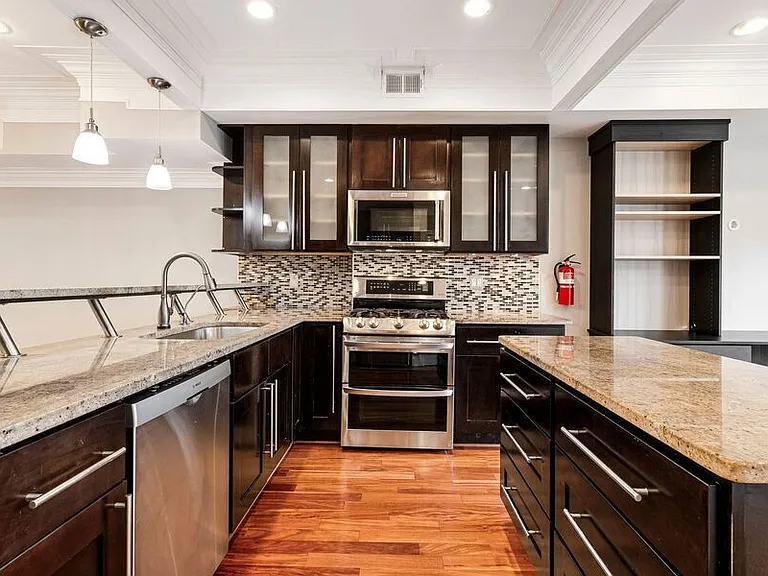919 Decatur St NW — Photo 13