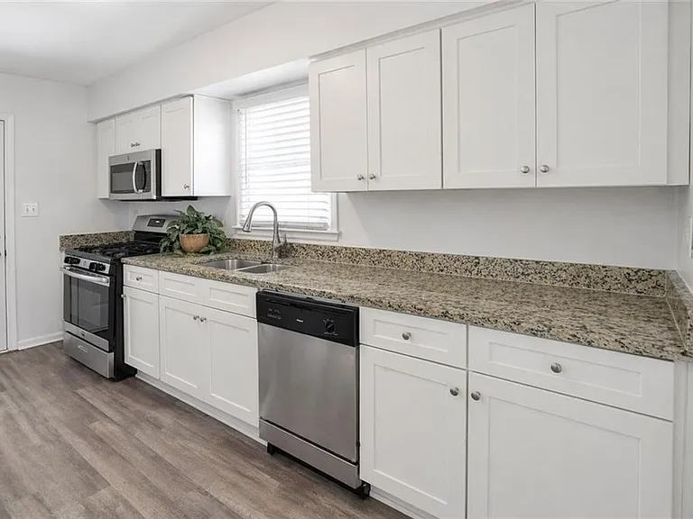 2191 Greystone Way — Photo 4