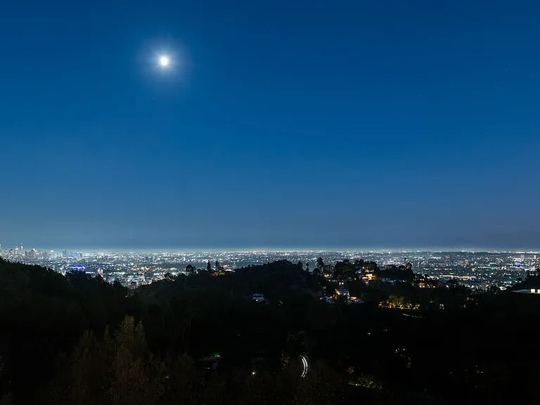 7080 W Mulholland Dr — Photo 9
