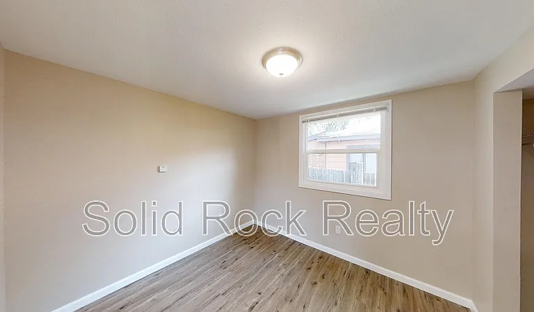 2413 E Saint Vrain St #101 — Photo 9