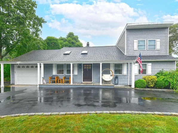 152 Brooksite Drive, Smithtown, NY 11787
