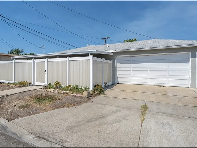 2148 S Sycamore St #B2 — Photo 10