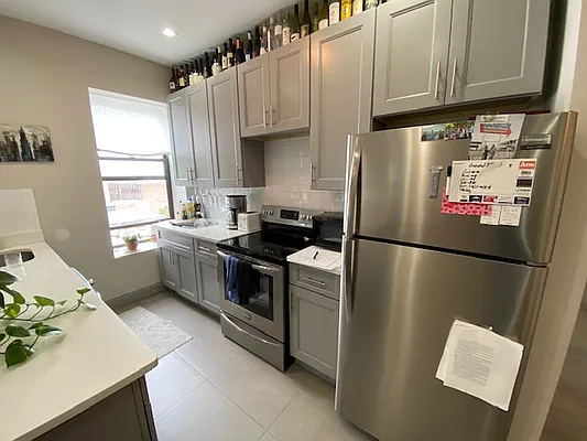 Rented by Mdays Realty | media 18