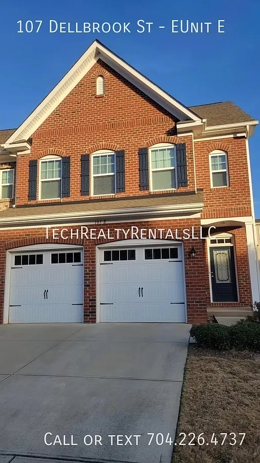 3 bed, 2.5 bath, 2100 sqft, $2,075 — Photo 2
