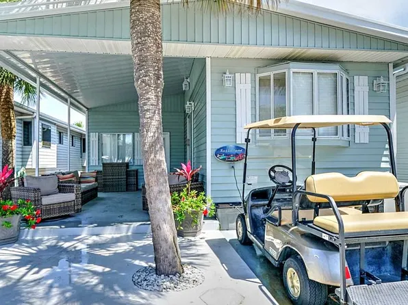 220 Squid Ln, Panama City Beach, FL 32408