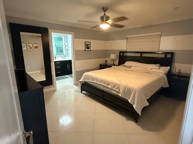 10009 SW 26th Ter — Photo 15