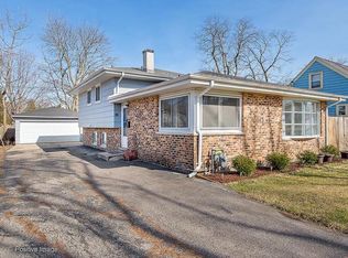 111 S Summit St, Wheaton, IL 60187