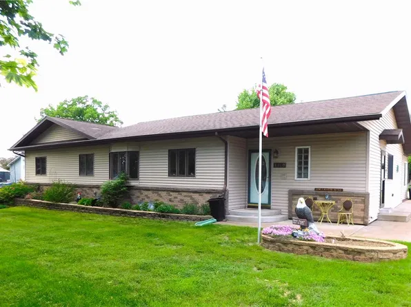 801 Menasha Avenue E, Ladysmith, WI 54848