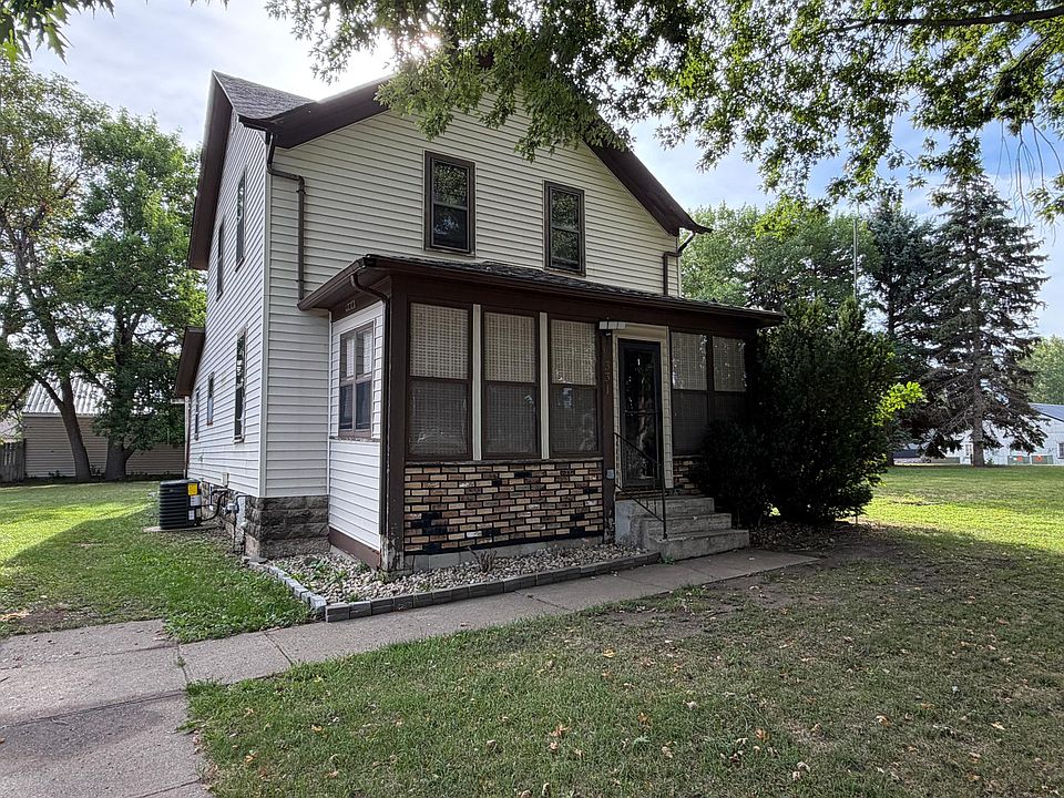 1st image of 331 SW Park St