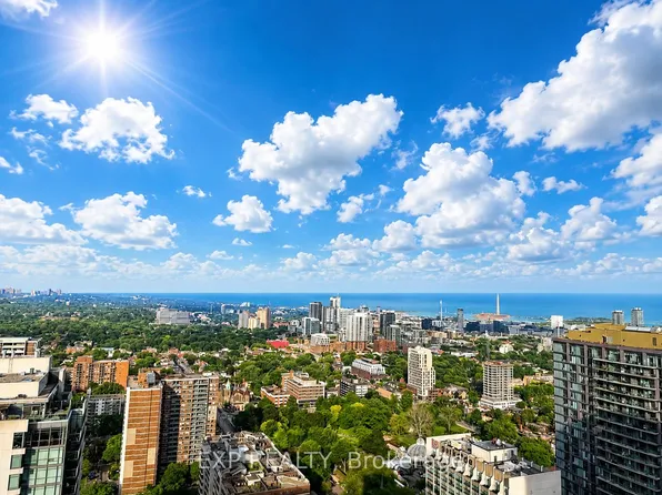 85 Wood St, Toronto, ON