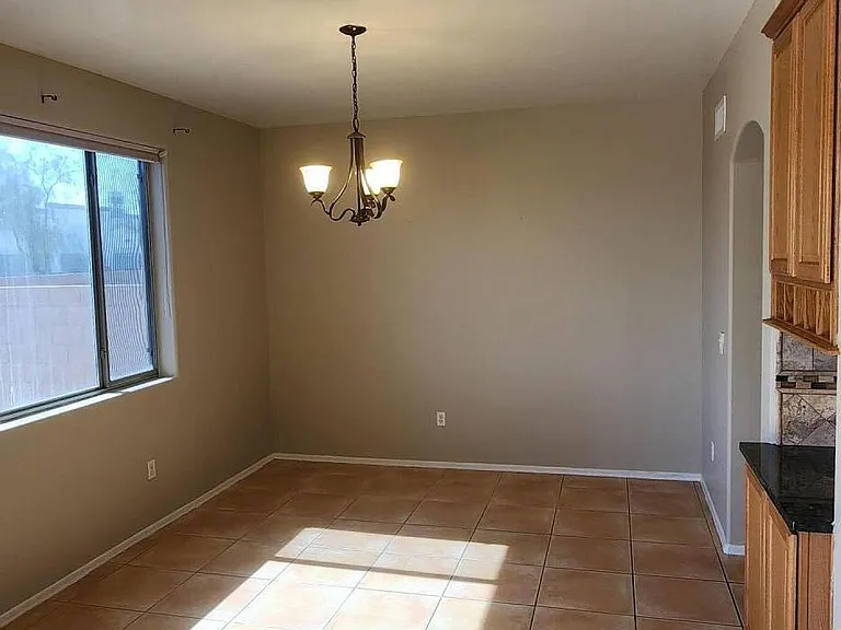 5453 N Little River Ln — Photo 8