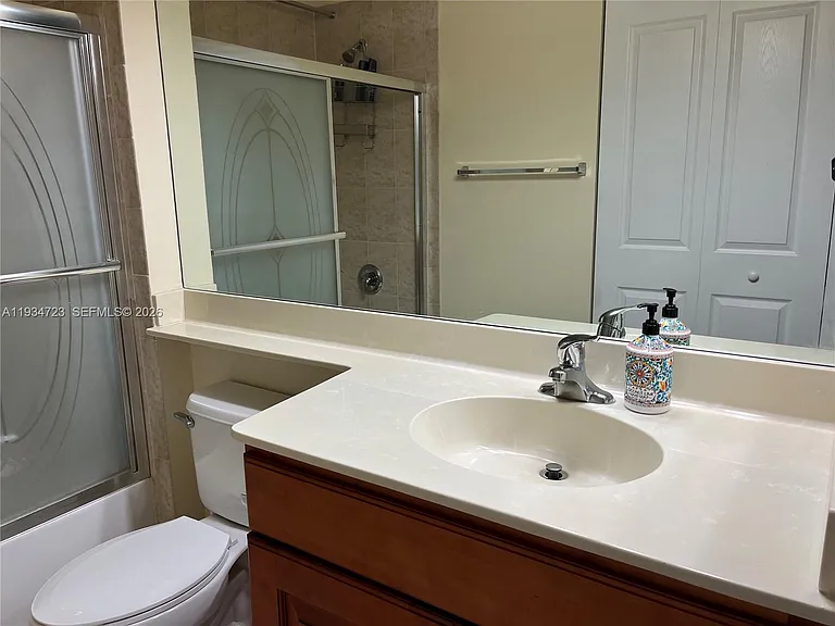 3500 Oaks Clubhouse Dr #308 — Photo 41