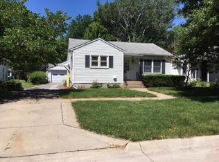 806 S 3rd St, Fairfield, IA 52556
