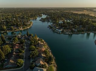 855 E Catalina Cir, Fresno, CA 93730