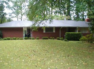 1411 Valley View Rd, Dunwoody, GA 30338