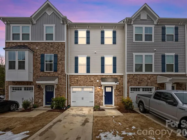 2307 Doby Creek Ln, Charlotte, NC 28262