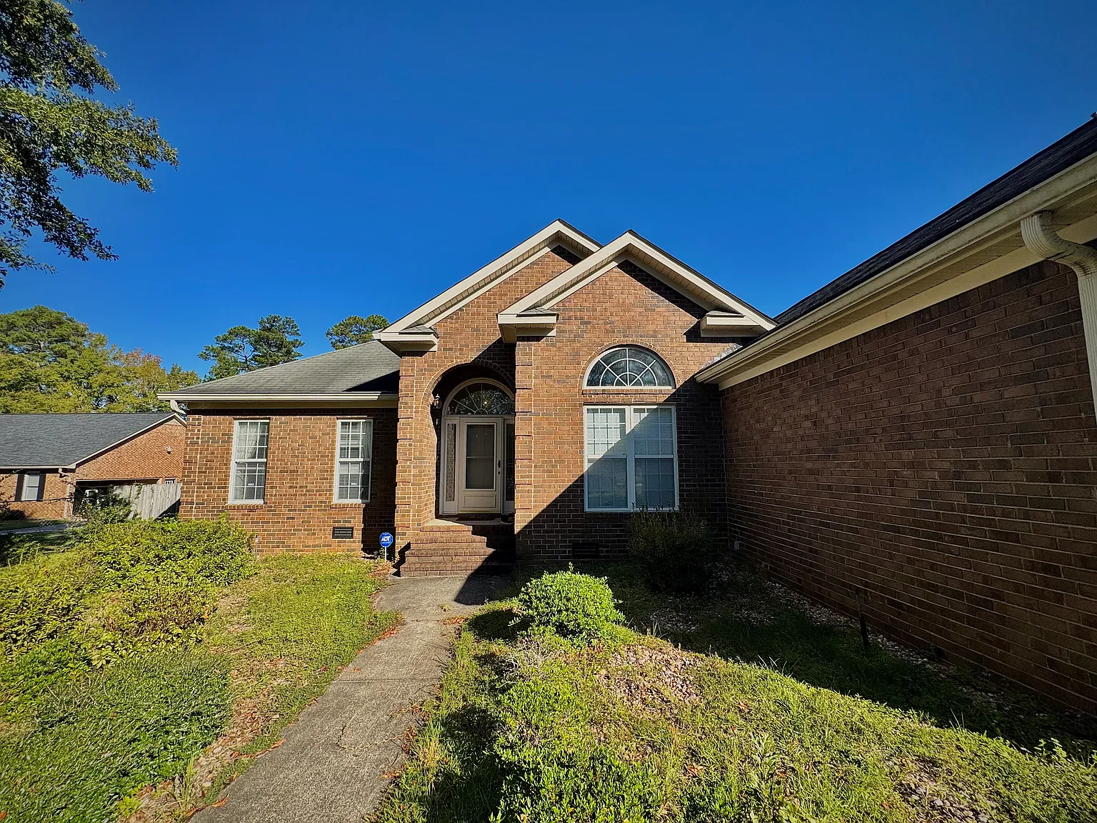 4 bed, 2124 sqft, $1,950 — Photo 2